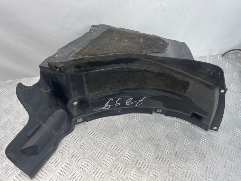 Локер / спойлер колеса 4G8853887C Audi S7