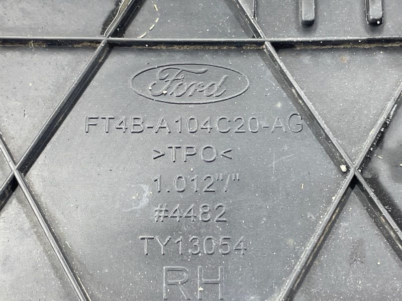 Бризковик FT4BA104C20AG Ford Edge