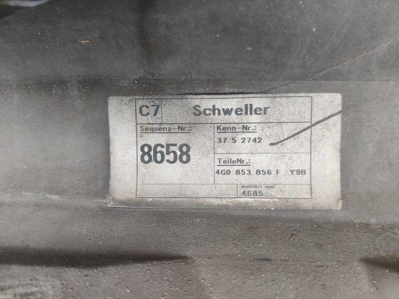 Поріг 4G0853856F Audi A6
