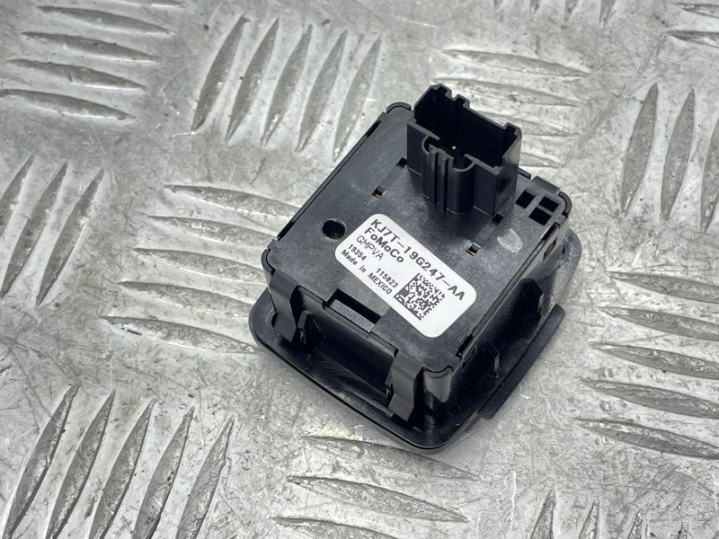 Роз'єм KJ7T19G247AA Ford Escape