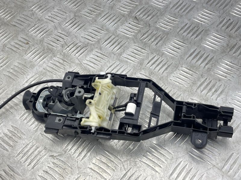 Кронштейн ручки 31378251 Volvo XC60