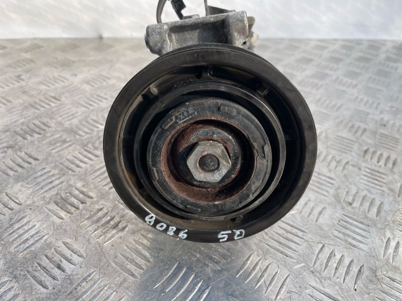 Компресор кондиціонера 8T0260805Q Audi Q5