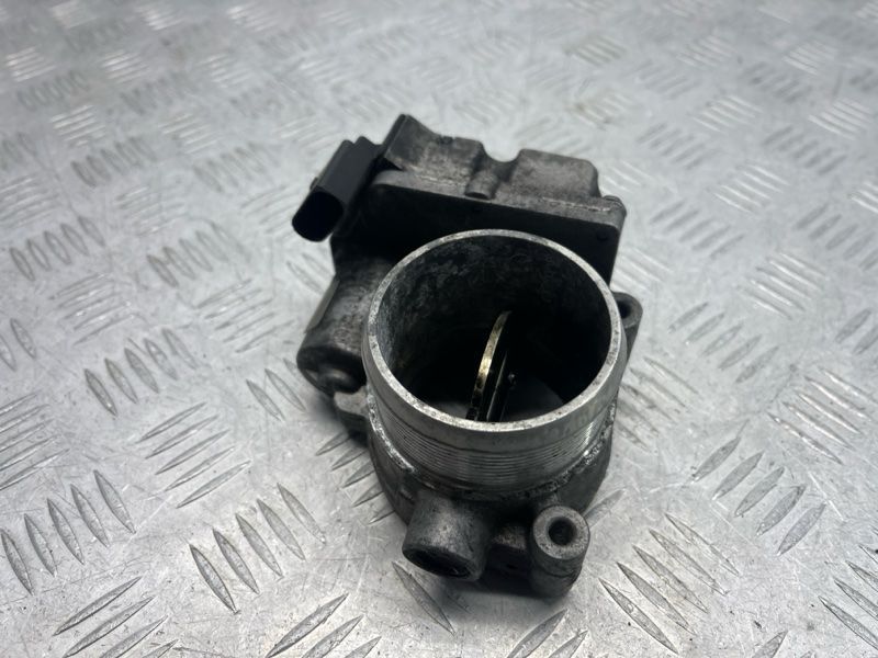 Дросельна заслінка 4E0145950J Audi Q7