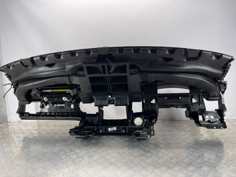 Торпедо с подушкой безопасноти 7P1857001GHR2 Volkswagen Touareg