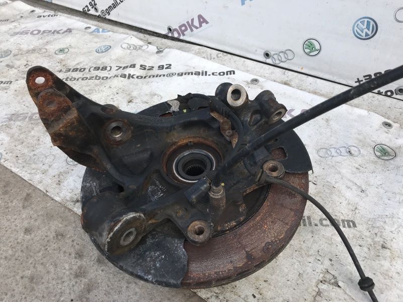 Поворотний кулак / цапфа 7L8505435A Audi Q7