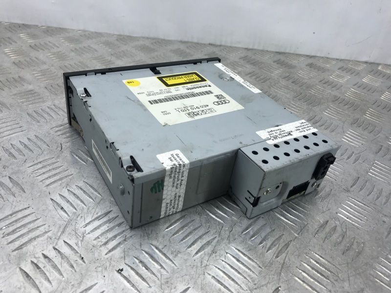 CD чейнджер 4E0910110L Audi Q7