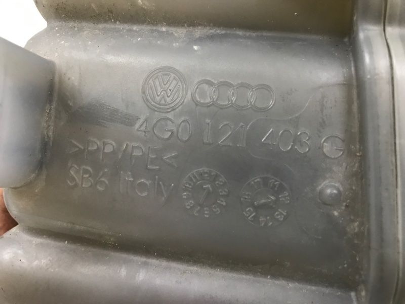 Розширювальний бачок 4G0121403G Audi A6 Audi A6, Audi A7, Audi RS7, Audi S6, Audi S7