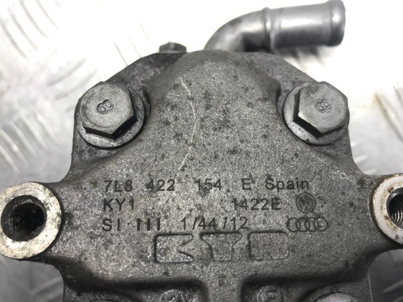 Насос гидроусилителя руля 7L8422154E Audi Q7