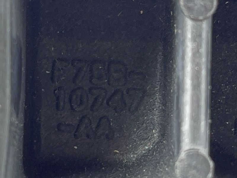 Кронштейн F75Z10718AA Ford Fusion