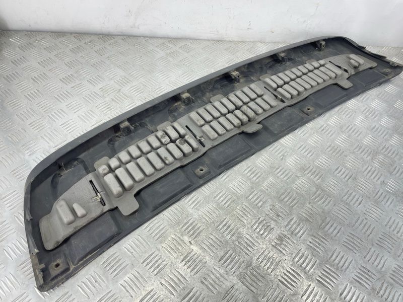 Спойлер переднего бампера 4L0807733B Audi Q7