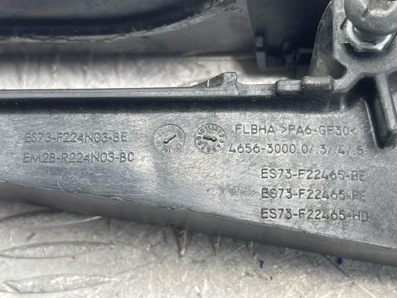 Кронштейн ручки Ford Edge