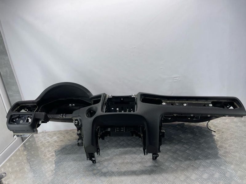 Торпедо с подушкой безопасноти 7P1857001GHR2 Volkswagen Touareg