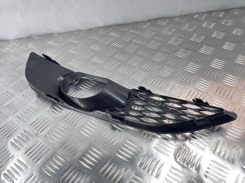 Накладка протитуманної фари s-line 4L0807675C01C Audi Q7