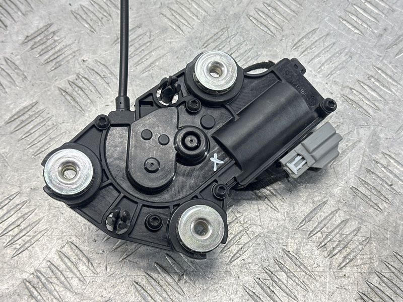 Замок крышки багажника Volvo XC90