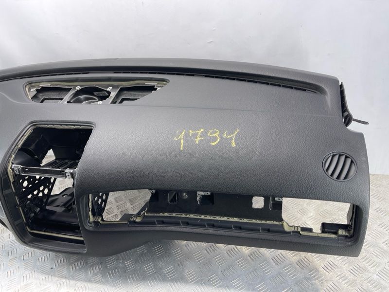 Торпедо с подушкой безопасноти 7P1857001GHR2 Volkswagen Touareg