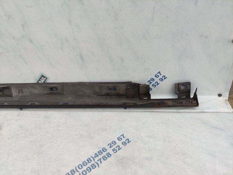 Поріг 4G0853856F Audi A6