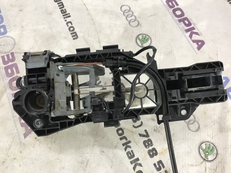 Ручка дверей зовнішня 3С8839885 Volkswagen CC