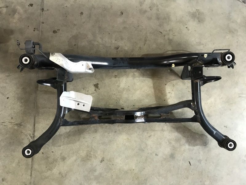 Подрамник задний 3C0505235AC Volkswagen CC