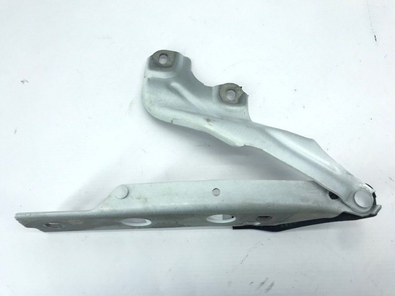 Петля капота 4G8823302E Audi A6