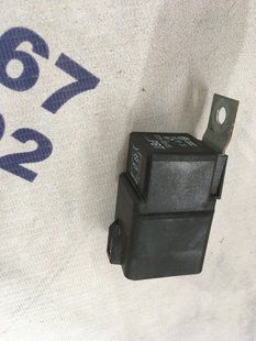 реле 3B0951253 Volkswagen Jetta
