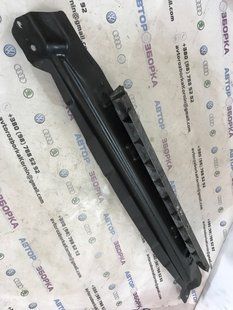 Крепление радиатора 7L0805551A Audi Q7
