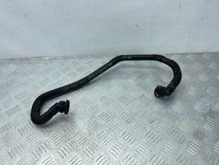 Трубка насоса вторинного повітря 4M0133817J Audi Q7