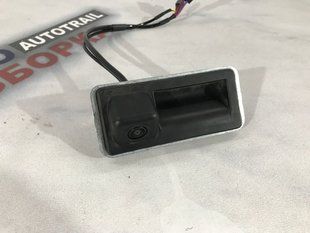 Кнопка замка крышки багажника с камерой 5N0827566AA Audi A7
