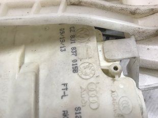 Замок передней двери 8J1837015B Volkswagen Touareg