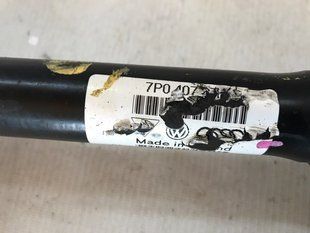 Полуось 7P0407271B Volkswagen Touareg