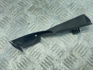 Накладка жабо 32226813 Polestar 2