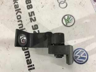 Петля дверей 4G0831402A Audi A6