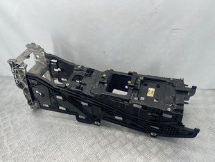Кронштейн центральної консолі Audi Q7