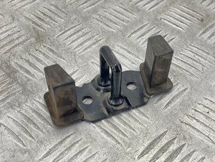 Скоба кришки багажника JT4AF404B12BA Ford Escape