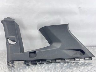 Облицовка стойки Volkswagen Tiguan