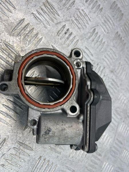Дросельна заслінка 057128063D Audi Q7
