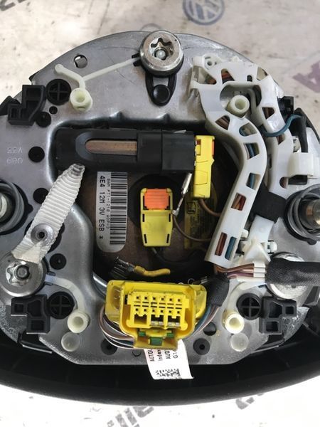 Подушка в кермо / airbag 4H0880201JDC7 Audi A8