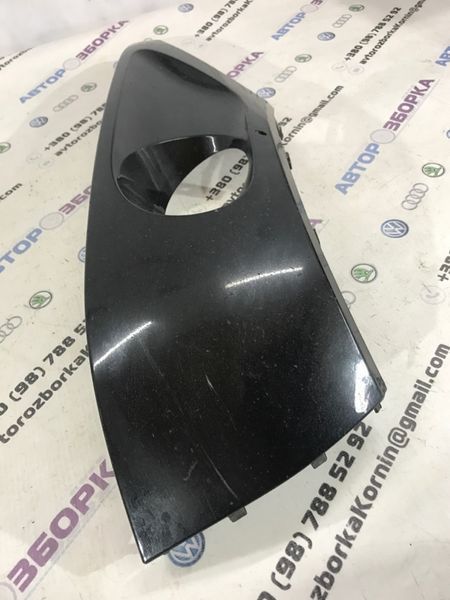 Накладка протитуманної фари 7P6807490B Volkswagen Touareg
