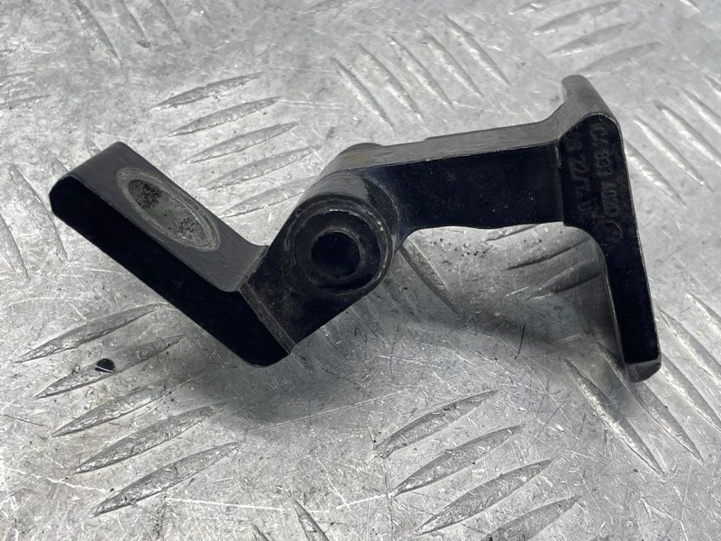 Петля двери верхняя 3C4833402D Volkswagen CC