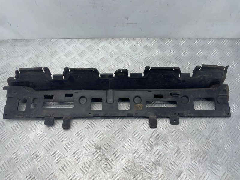 Повітропровід радіатора 4M0121286J Audi Q7