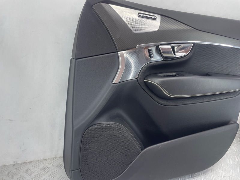 Карта / Обшивка двери Volvo XC90
