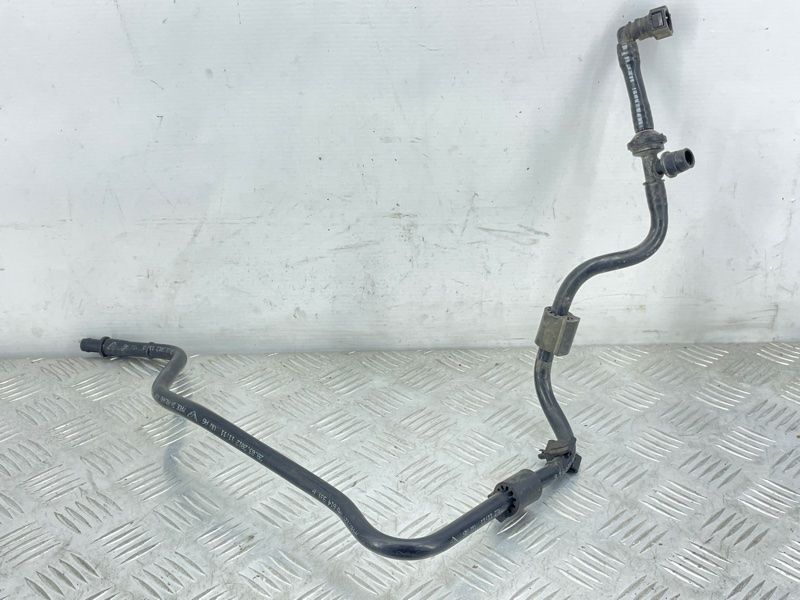 Трубка вакуумная 7P0614931G Volkswagen Touareg