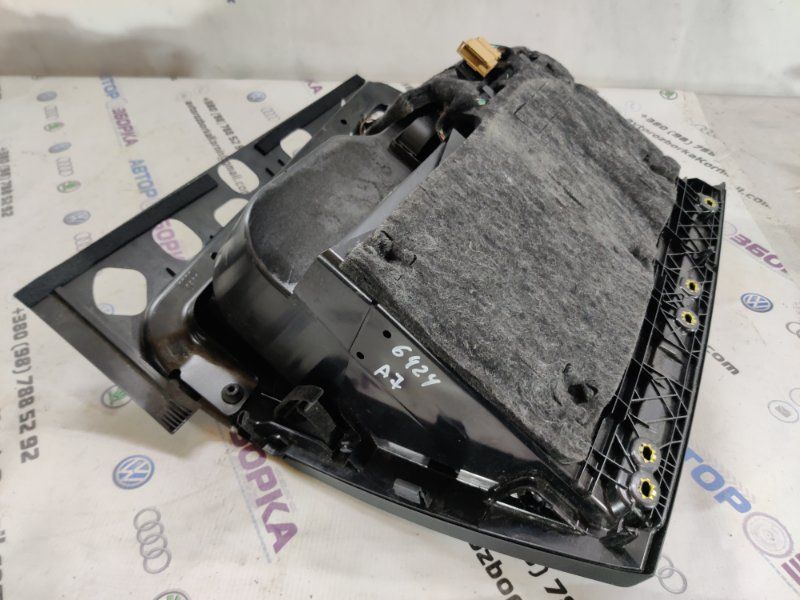 Бардачок / Вещевой ящик 4G1880302A Audi A7