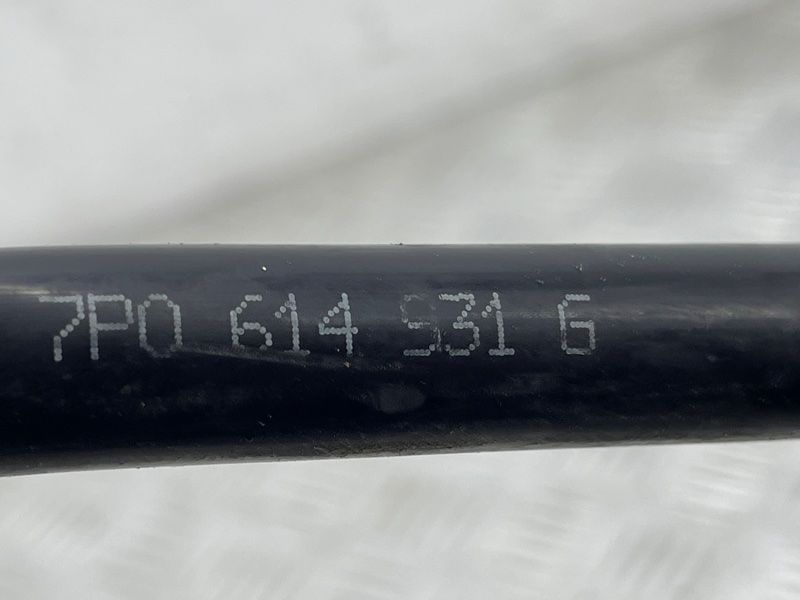 Трубка вакуумная 7P0614931G Volkswagen Touareg