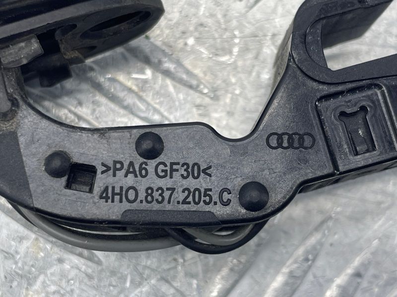 Ручка двери с бесключевым доступом внешняя 4H0837205C Audi A7