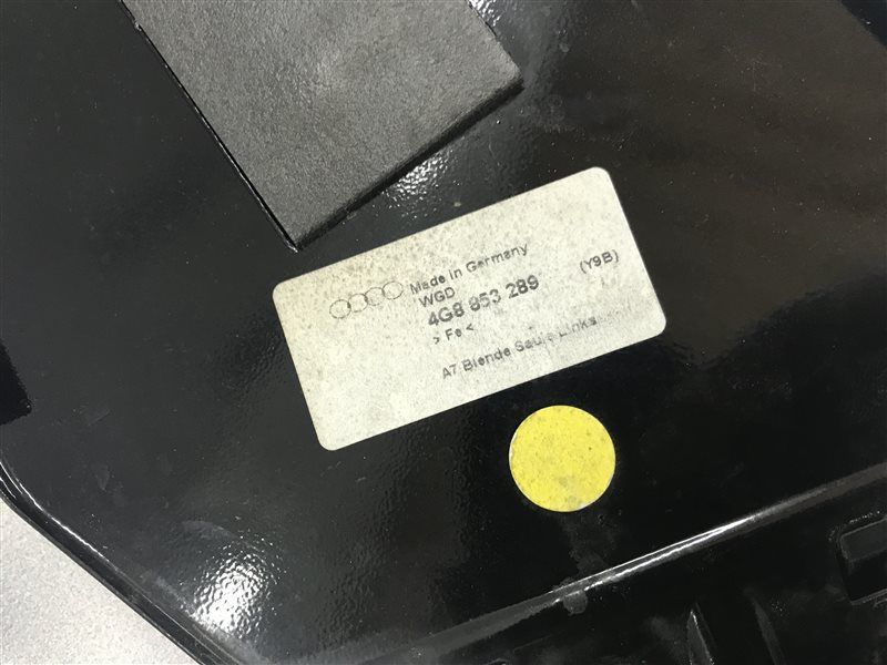 Накладка рамы двери 4G8853289 Audi A7