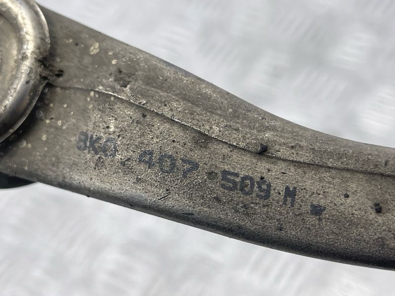 Рычаг передней подвески верхний Audi A7