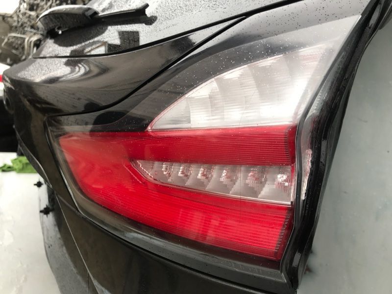 Стоп / ліхтар внутрішній KT4Z13404A Ford Edge