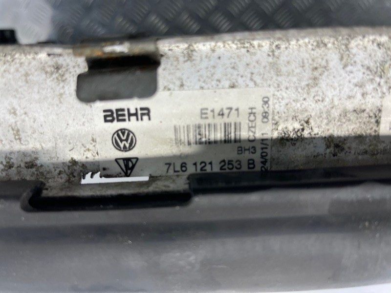 Радіатор охолодження двигуна 7L6121253B Audi Q7