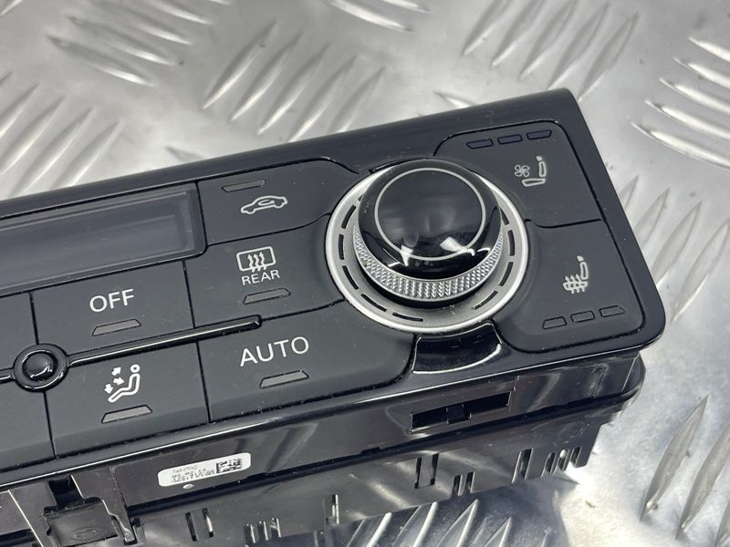 Панель керування клімат-контролем Audi A8