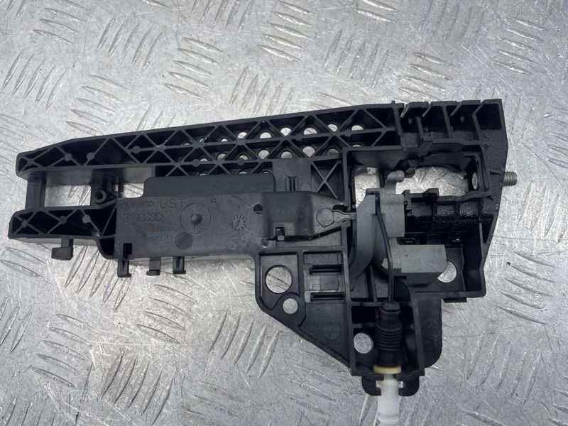 Кронштейн ручки 4H0837886 Audi A8